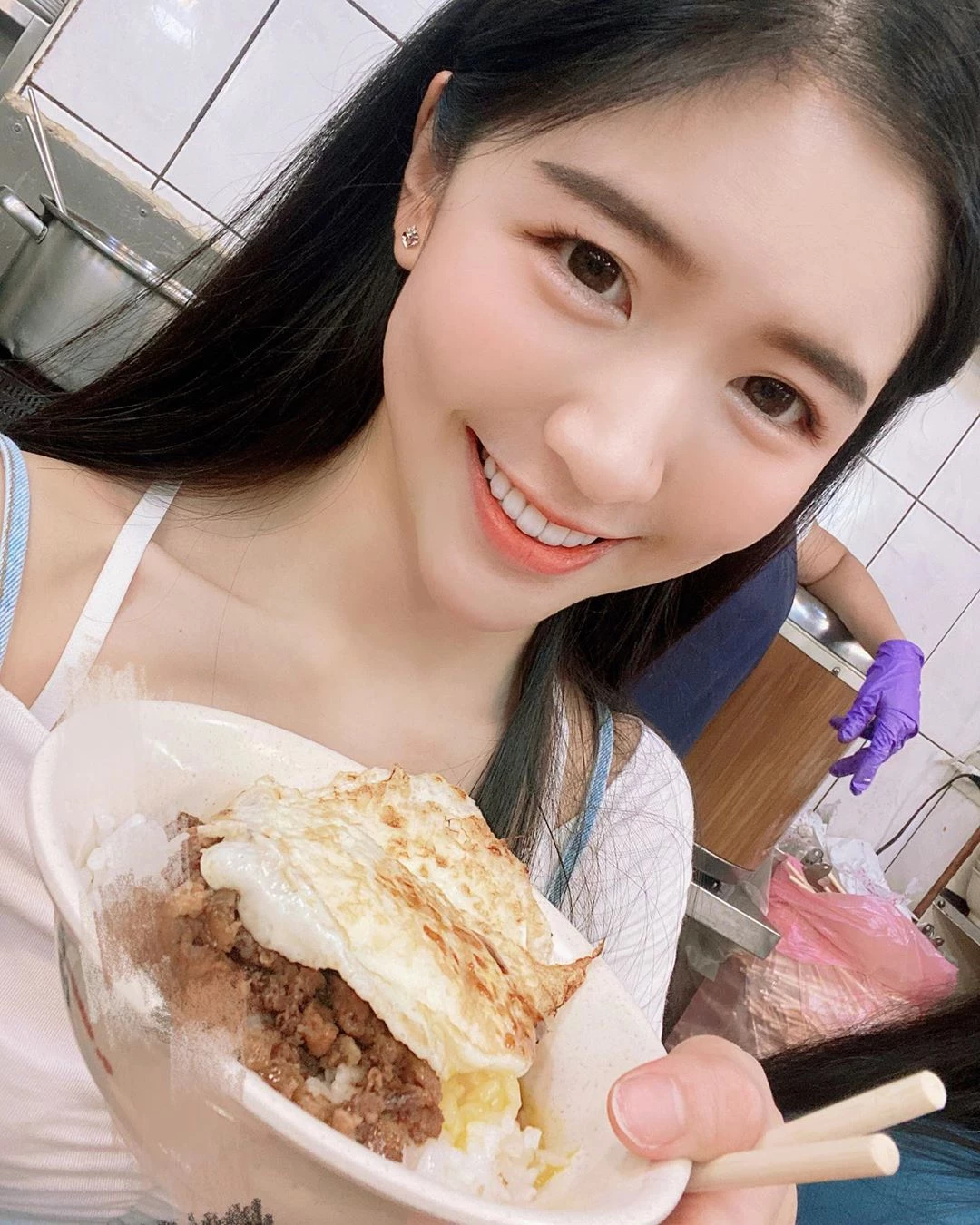 150205g3grai3z3bxga6ax.webp