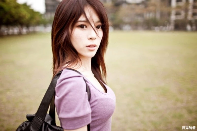144303y0ec640a4qc6a1hn.webp