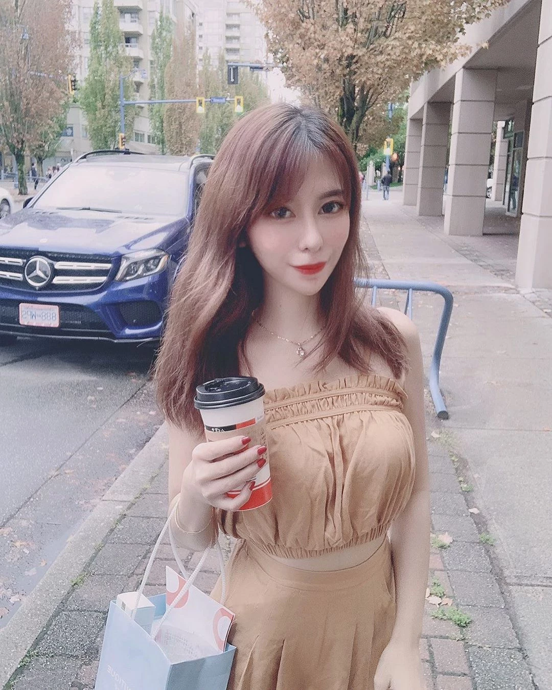 104217ze28j827k3882p7s.webp