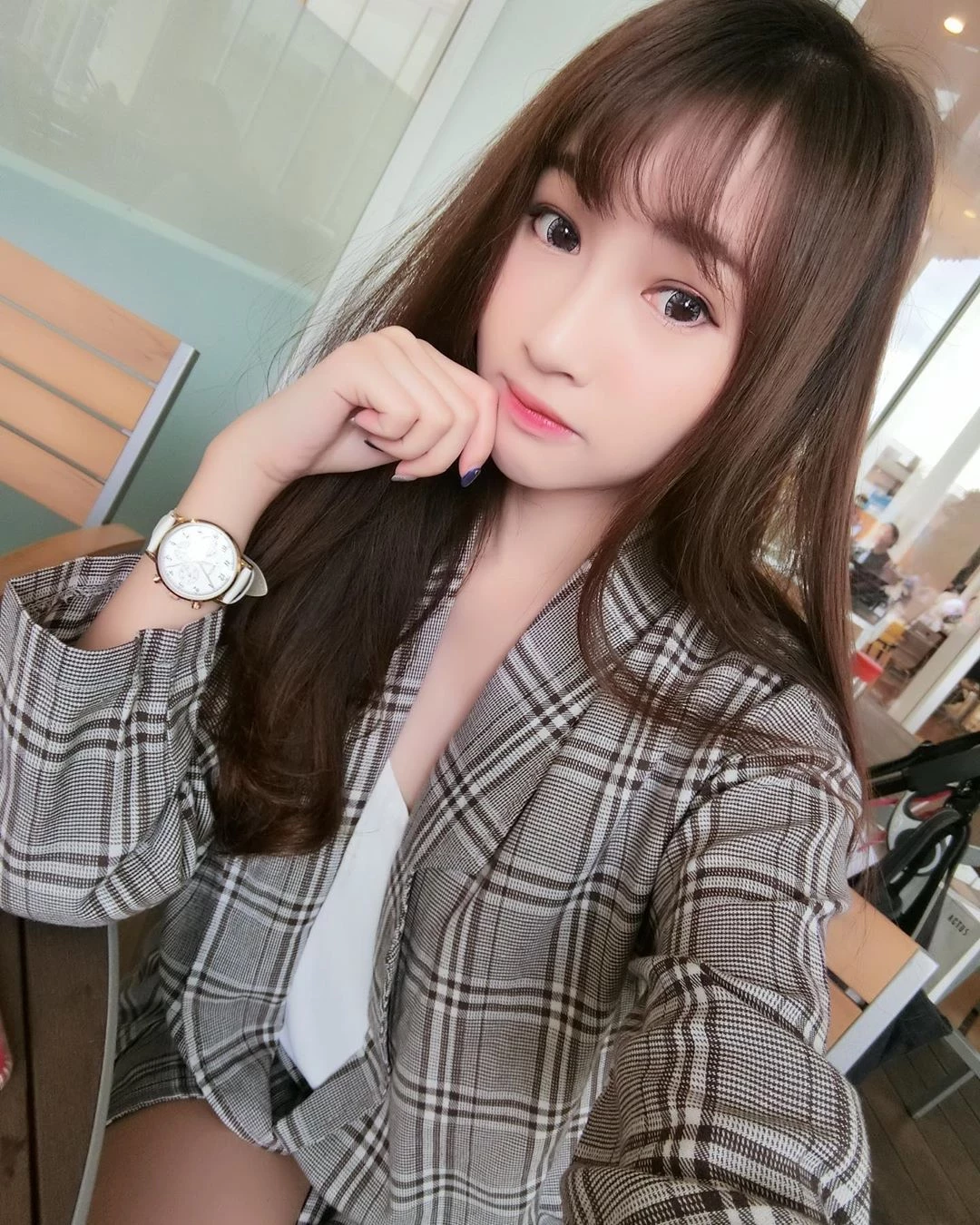 163411cq2e2zvoqz2rzrn2.webp