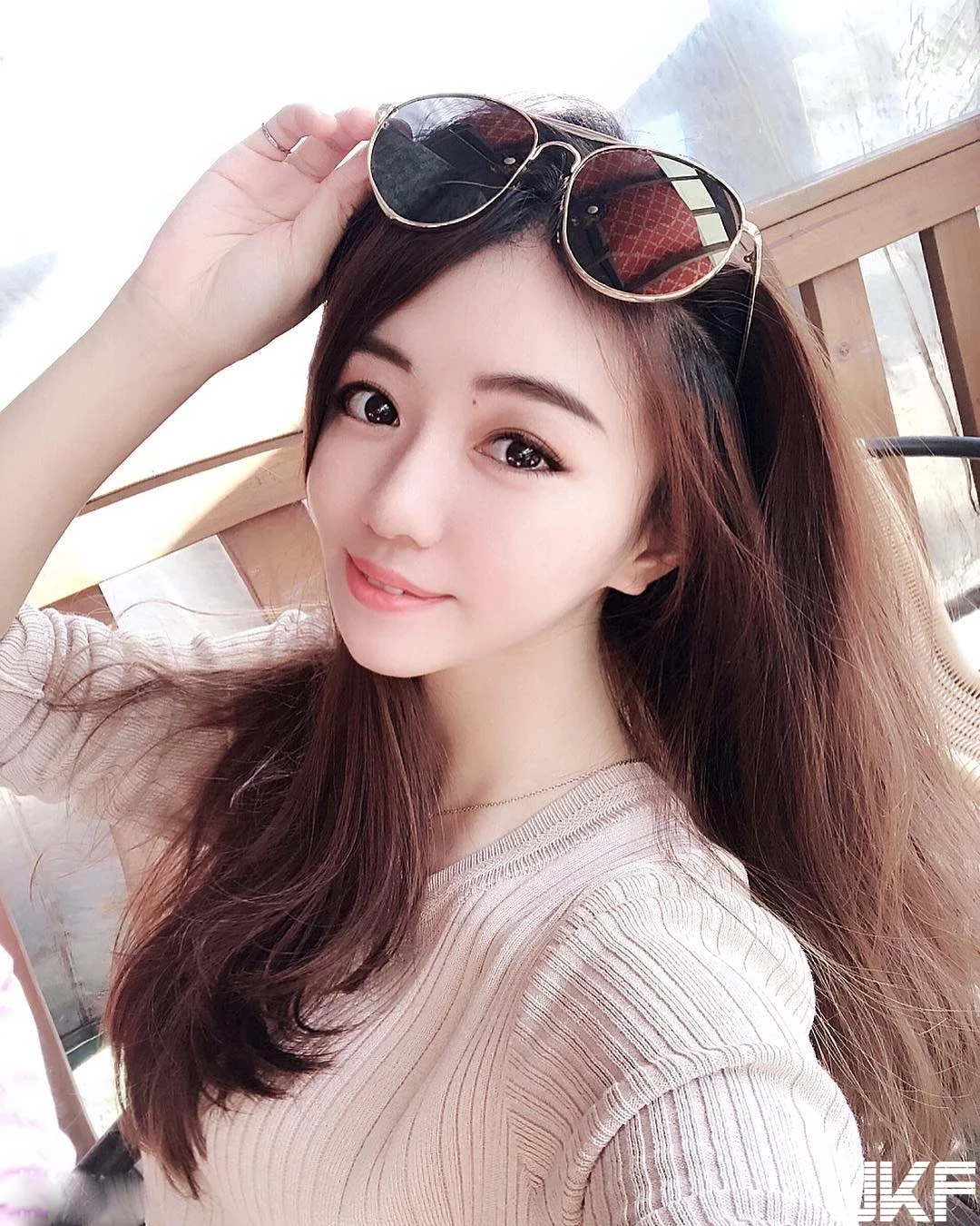 162814wvyembg55k5mkb6v.webp