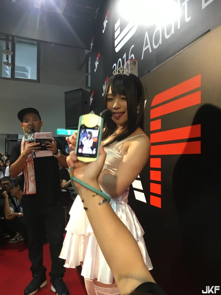 120459nzj0m0jl0jngr1nm.webp