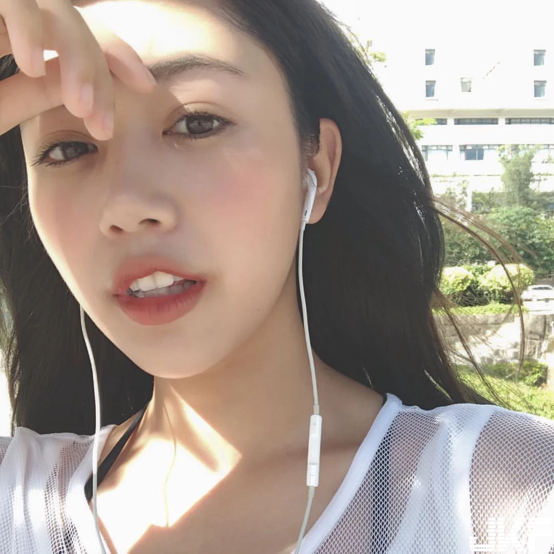 170822i6bannan8xde3s6j.webp