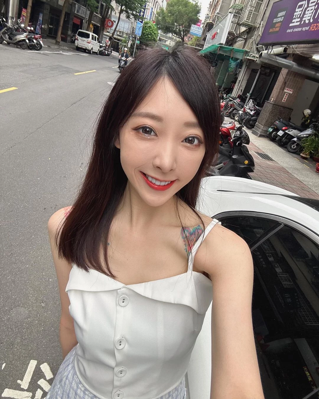 172745bhxxlux4fdmeh4rr.webp