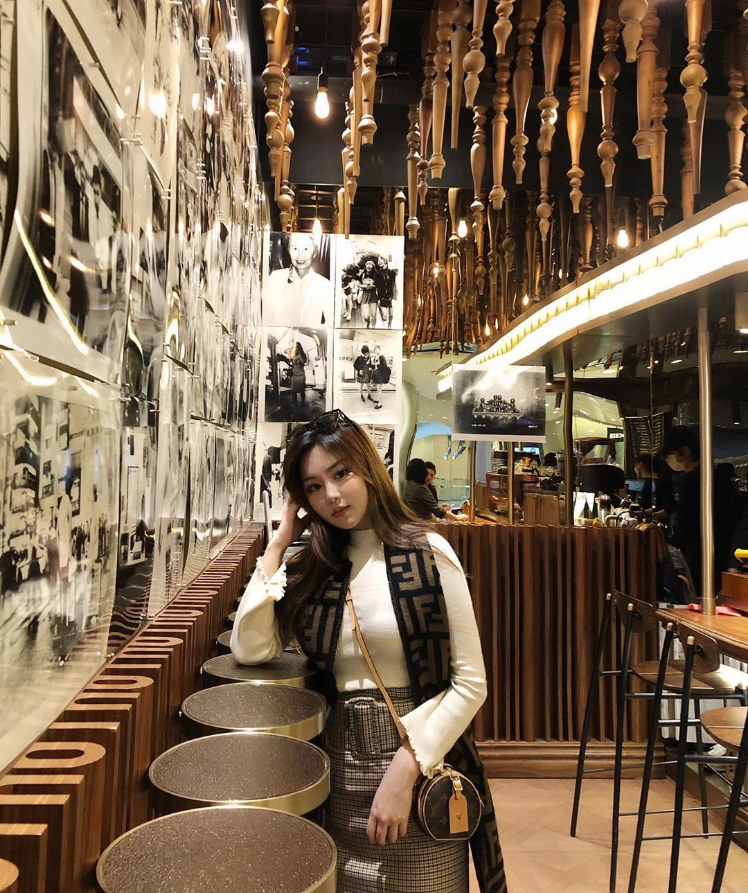 160100byeeyb1eu21q55x2.webp
