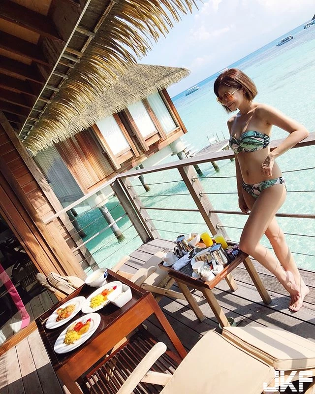 191347mzhraepq1ak61a33.webp