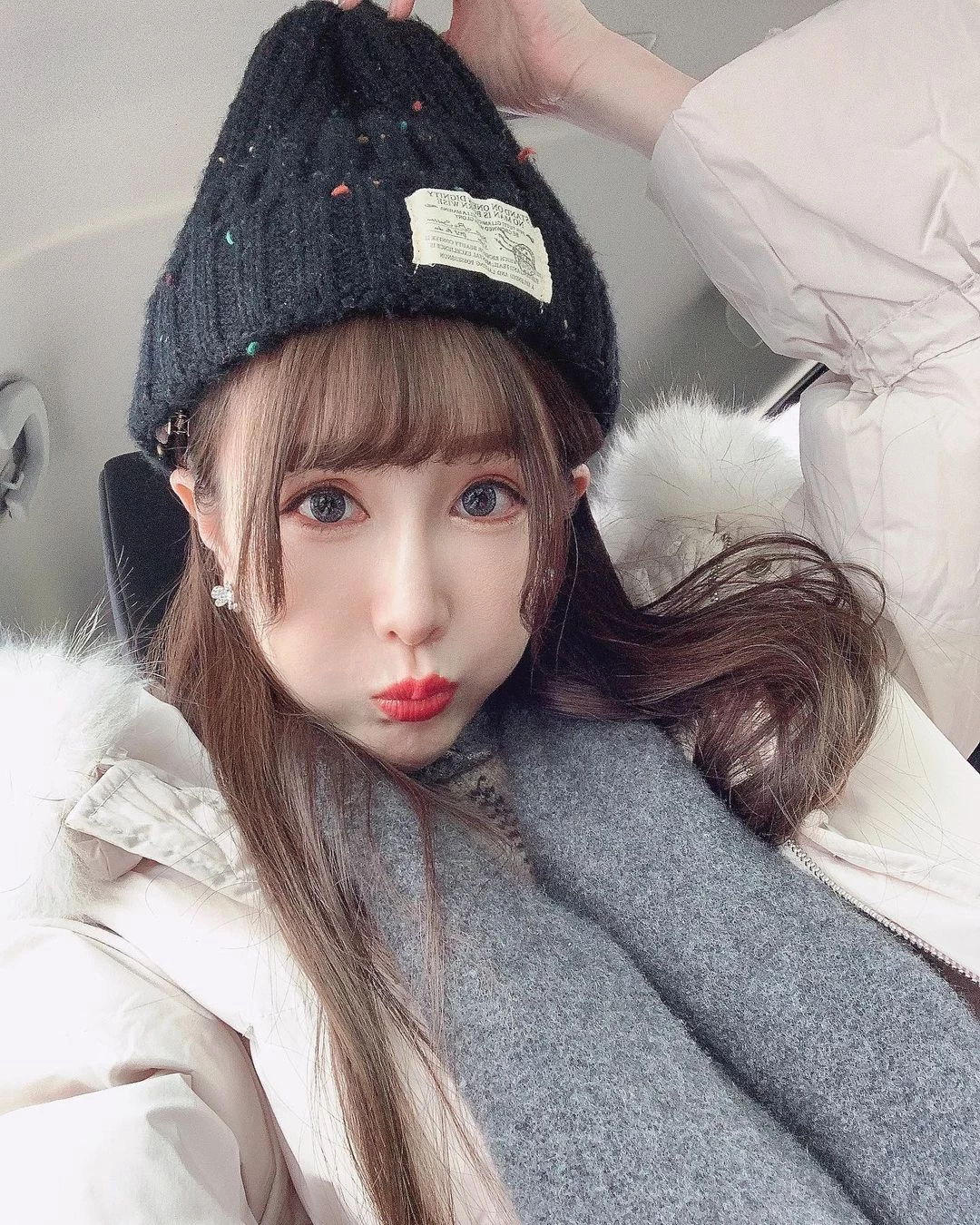 162817ifv2zi0t202isf81.webp