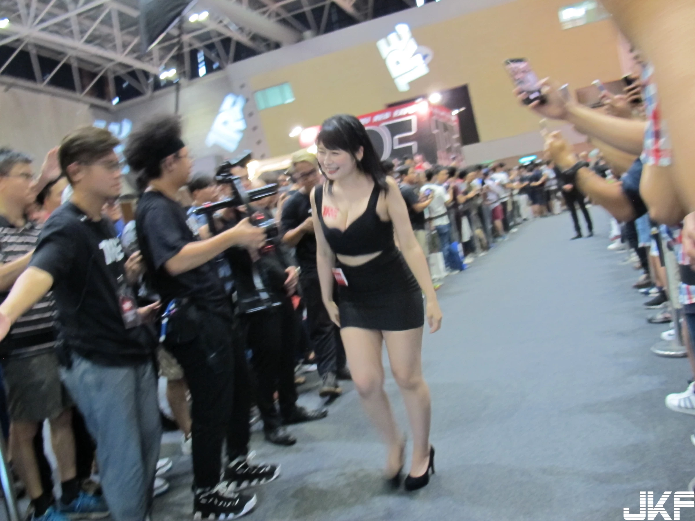 115540yj6jwnrhfa33azaa.webp