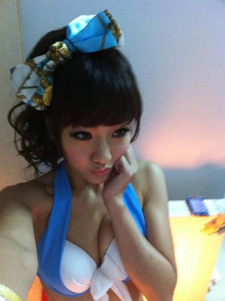 100302ym2vcqgrl1mqqro1.webp