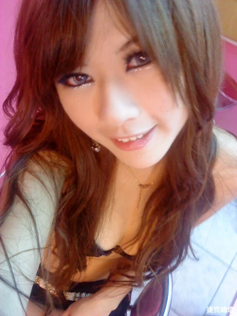 174053oynuypr00rcrc10i.webp