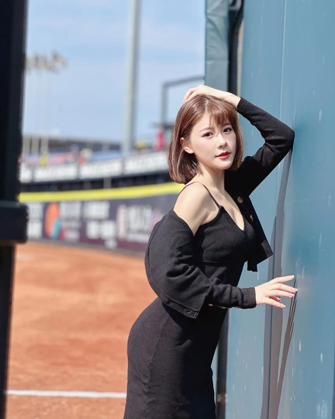 160427b9nwblmzyyq9ali4.webp
