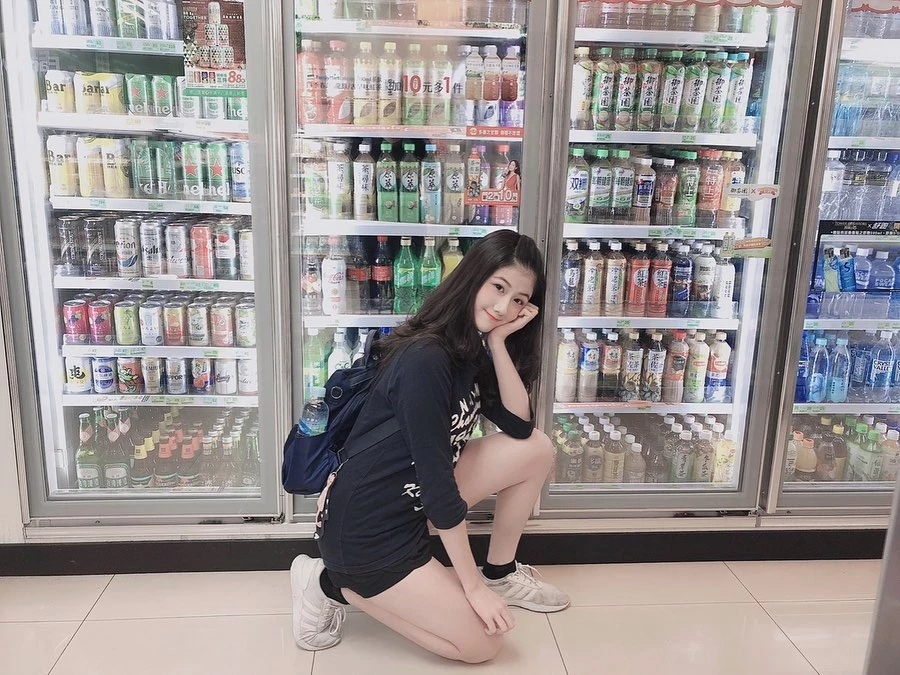 093728sxacs744bjqu667c.webp