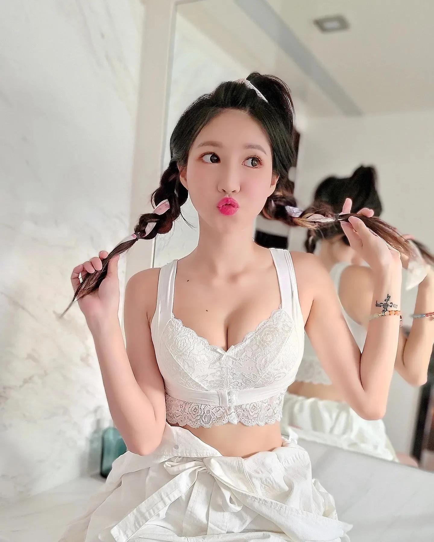 142637w4m09dmhjhvqd99v.webp