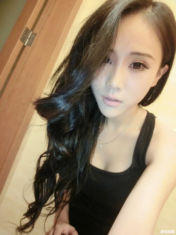 111020de6ae963n61g1as1.webp