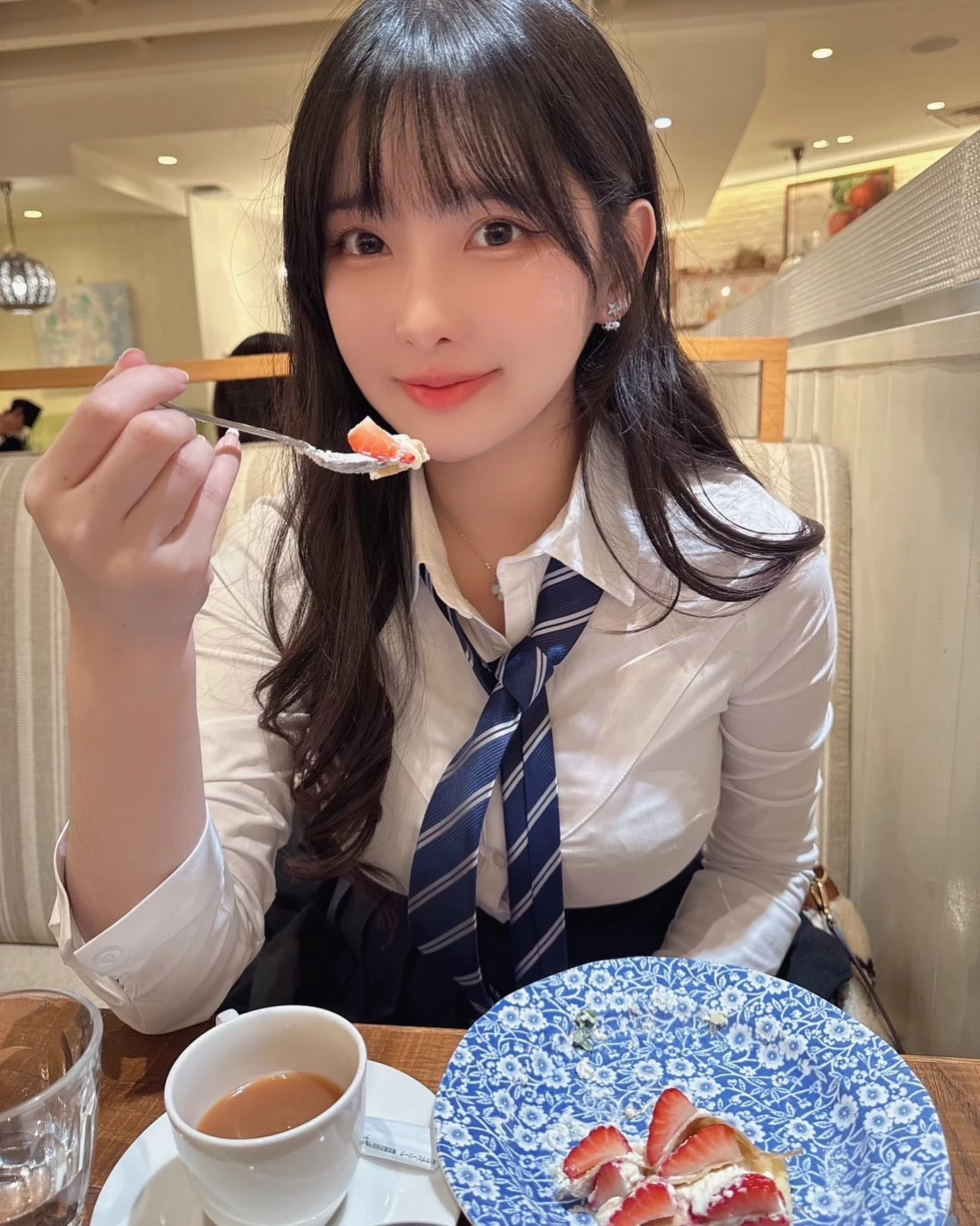 153906jys030gb0svvddnx.webp