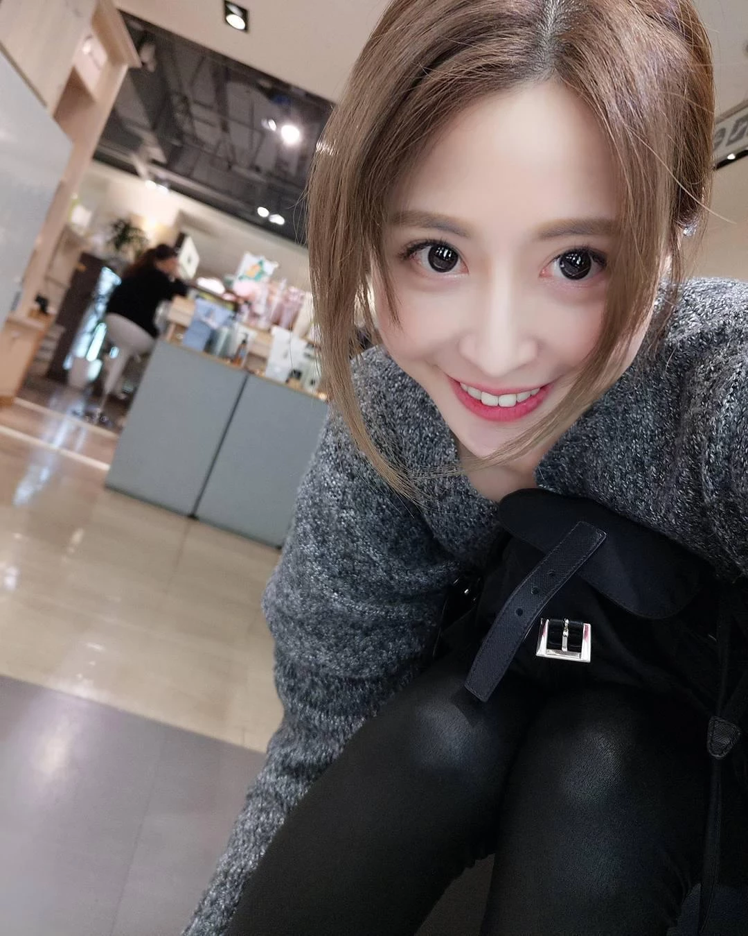 183440j5jgu7zjj5d7jj27.webp