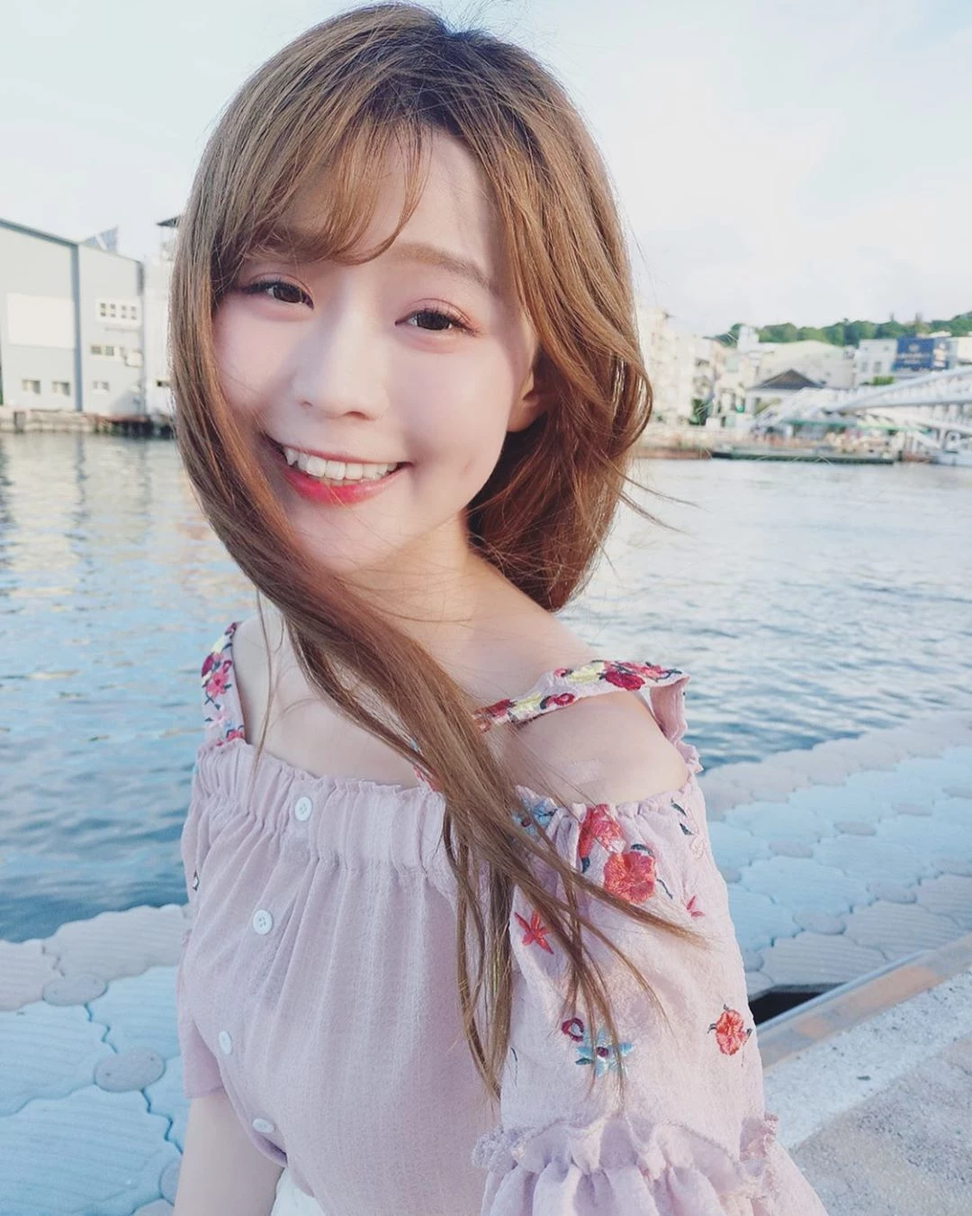 709808.webp