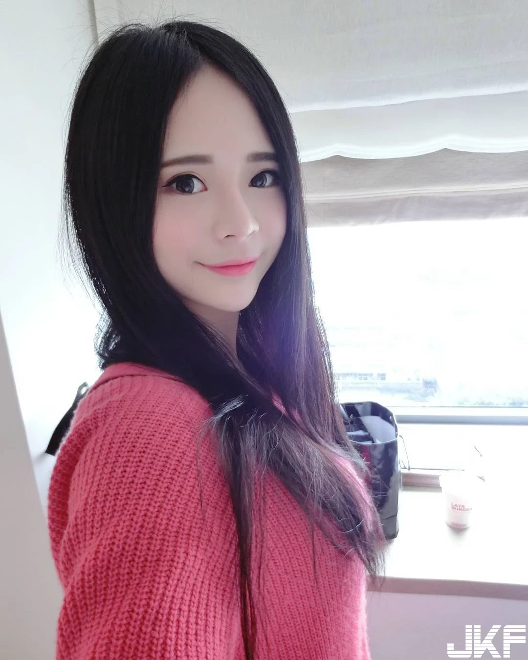 121720a8iefv4f8pw6zvc9.webp
