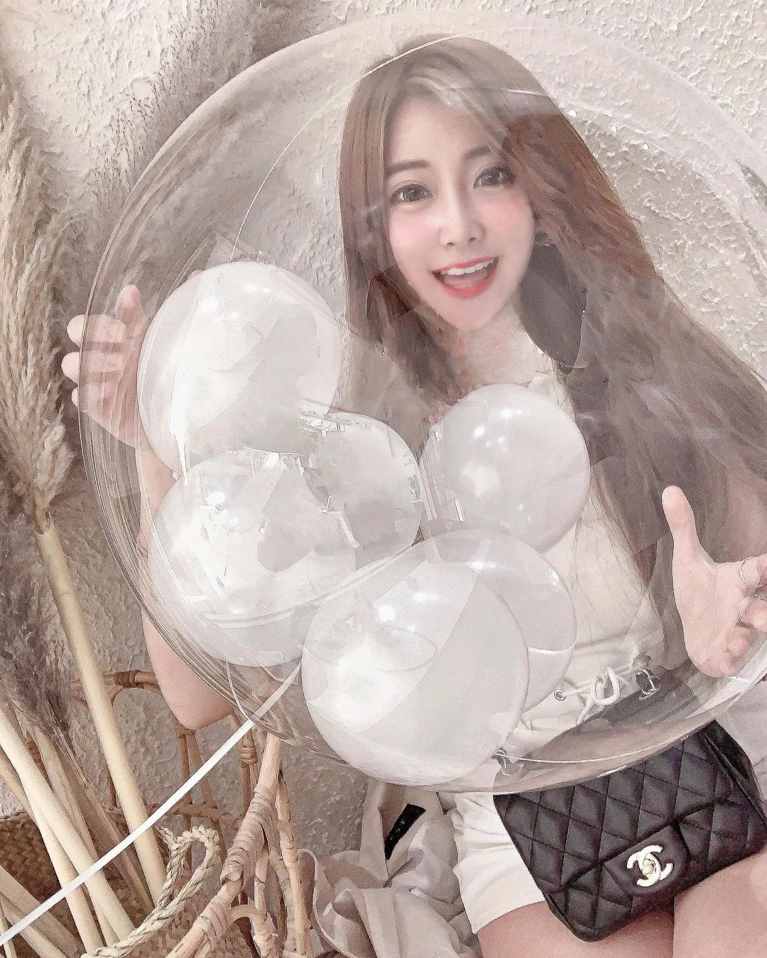 113456m86a111e1a66z68q.webp