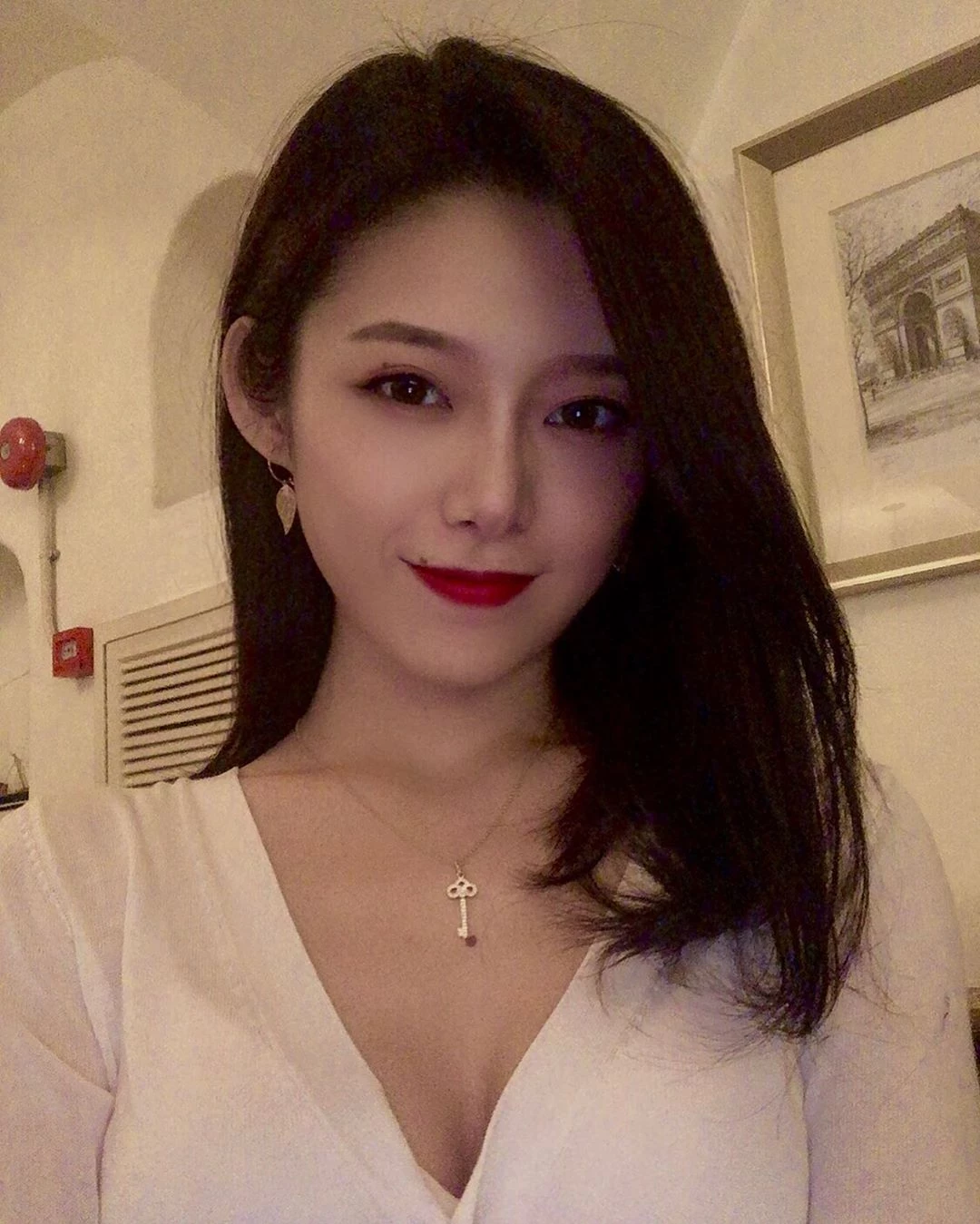 183735mep1mf6jom33f4hz.webp