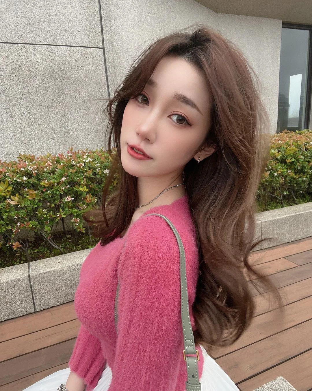 101232r879ecp9818pp9sc.webp