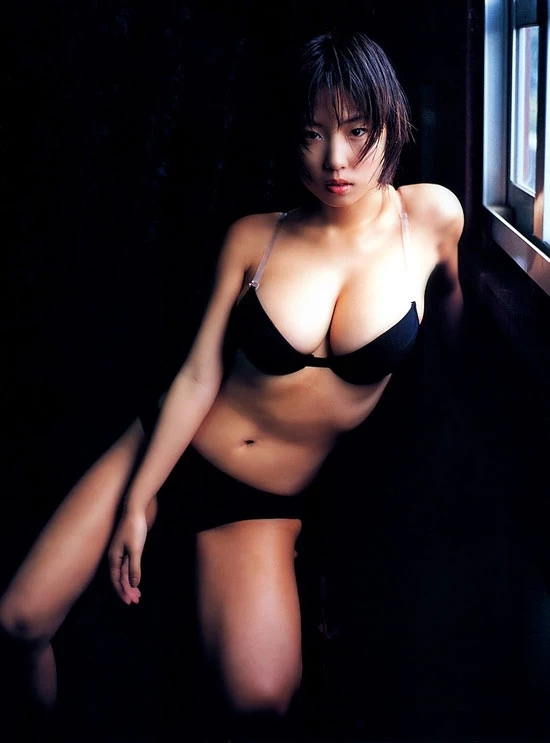 103033y1009145p7994col.webp