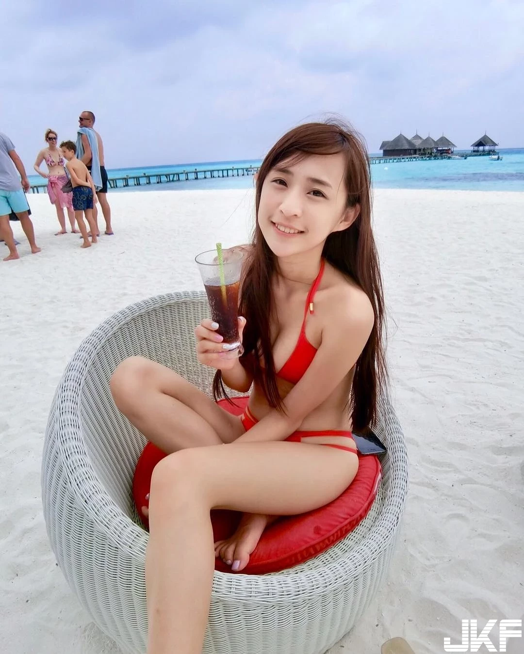 124547qtrb0kikraa7zbai.webp