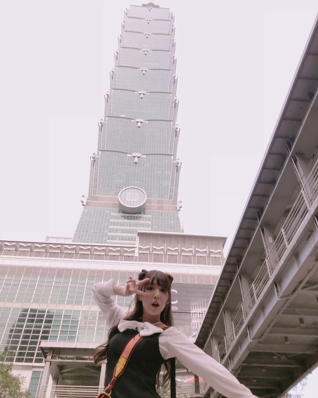160851jy3y210pevkypzgy.webp