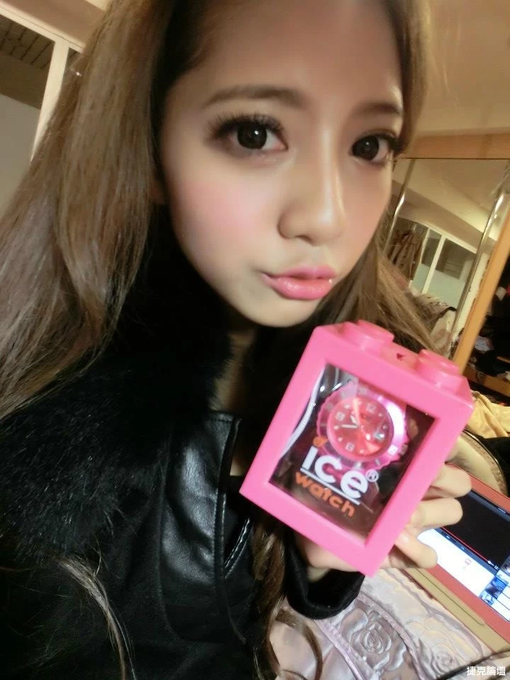 181139bsqq8vj5b55kaea4.webp