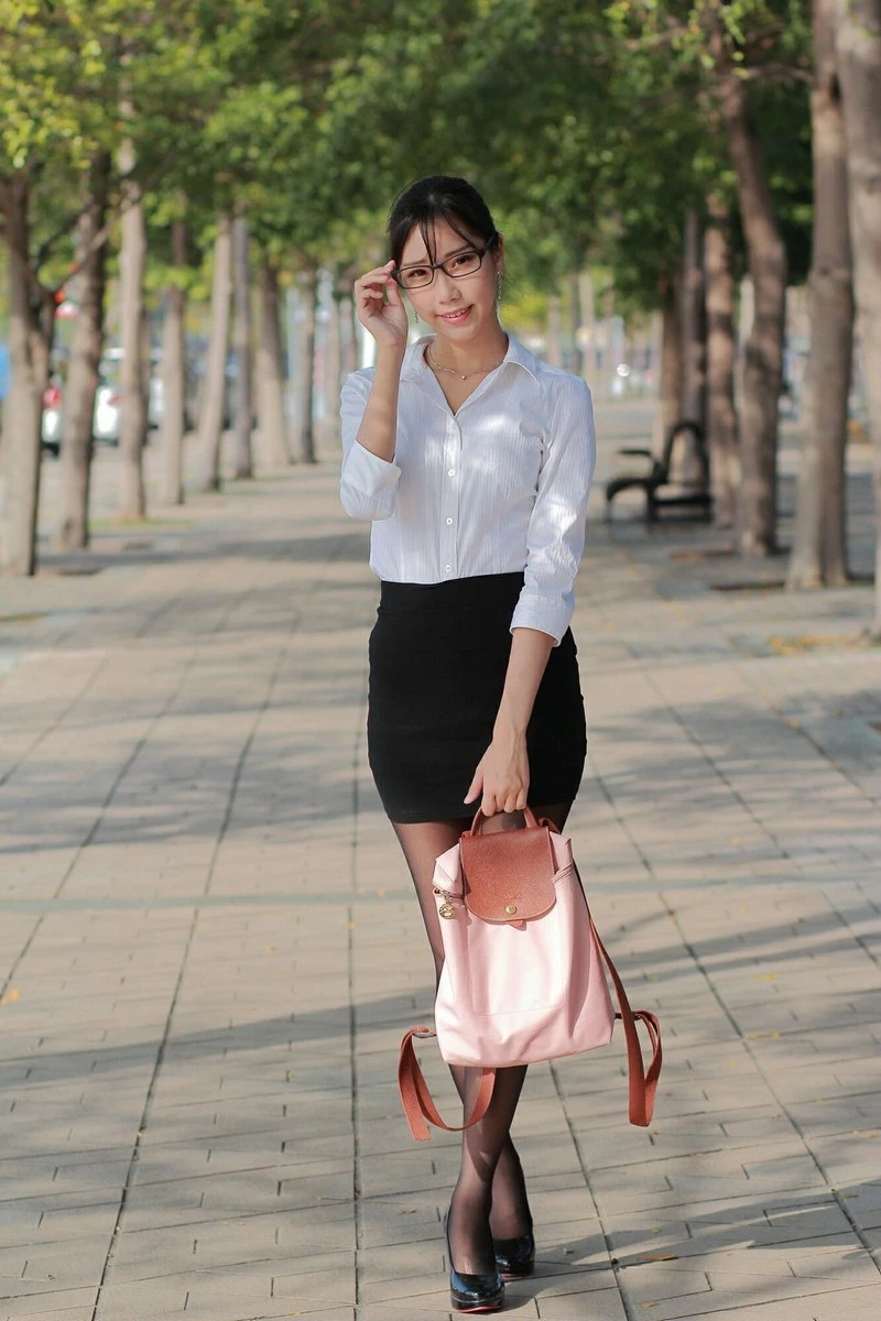 172936in4rnz55558eyzef.webp
