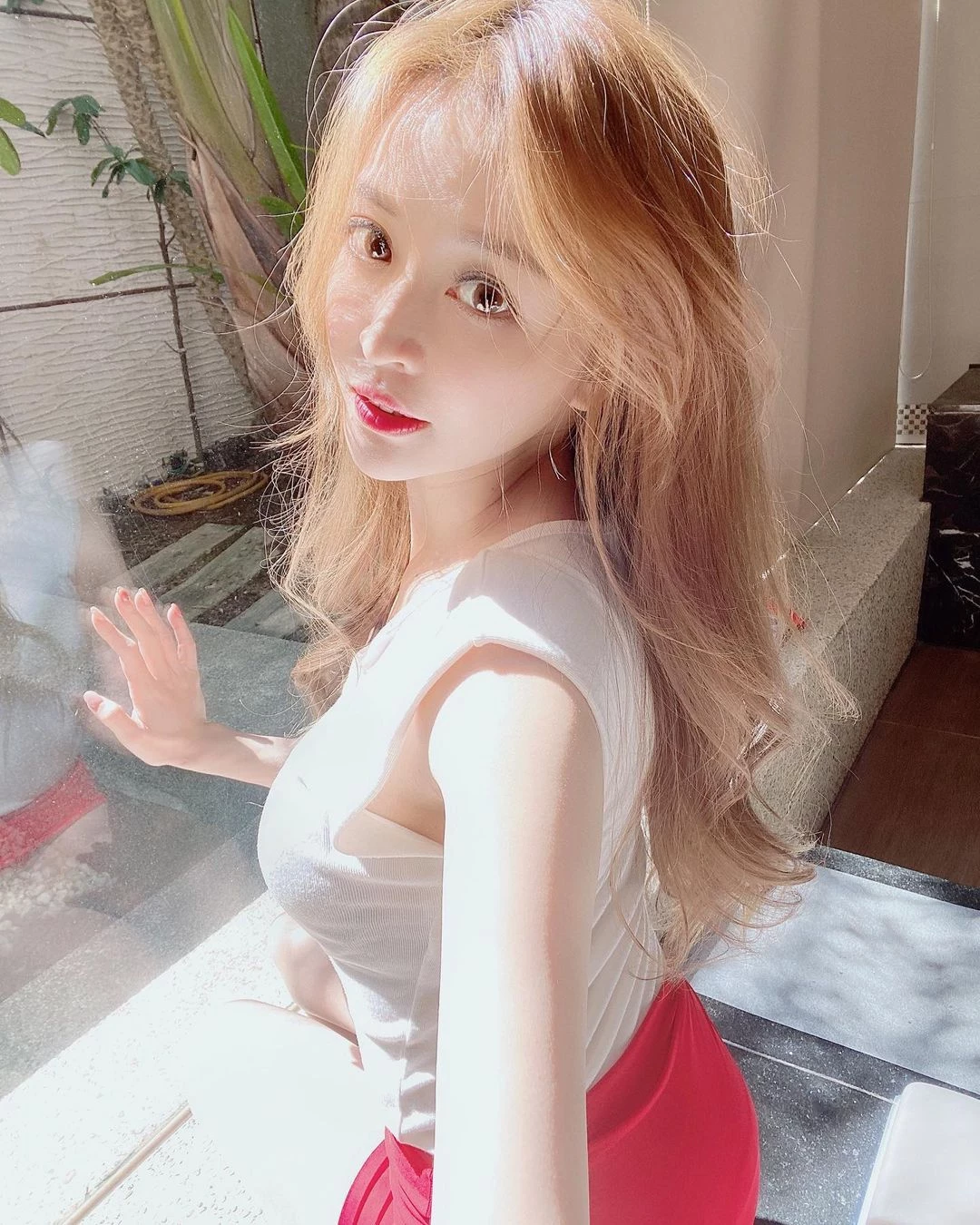 100433bj0ymrum85ys0x1t.webp