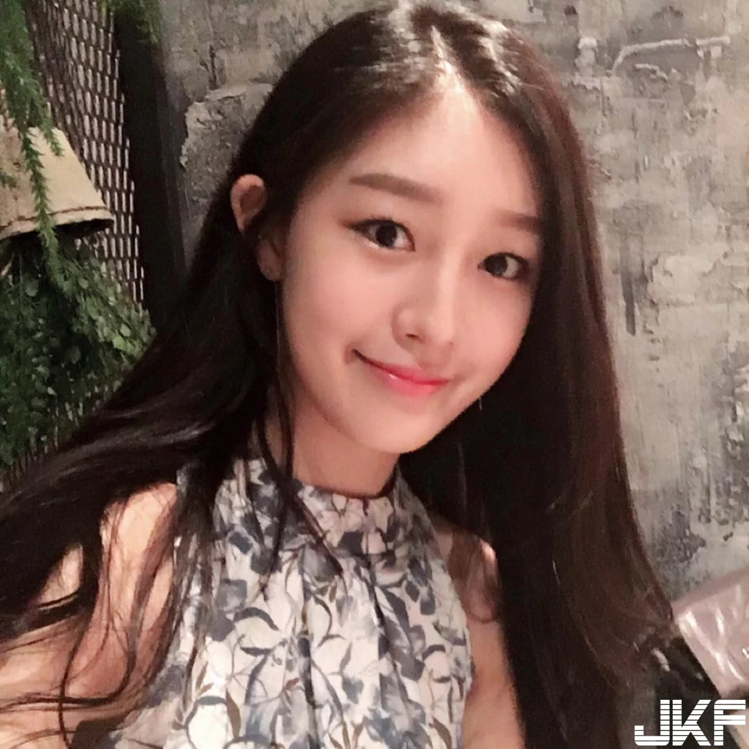 122257pu6lj4z9uv3ud300.webp