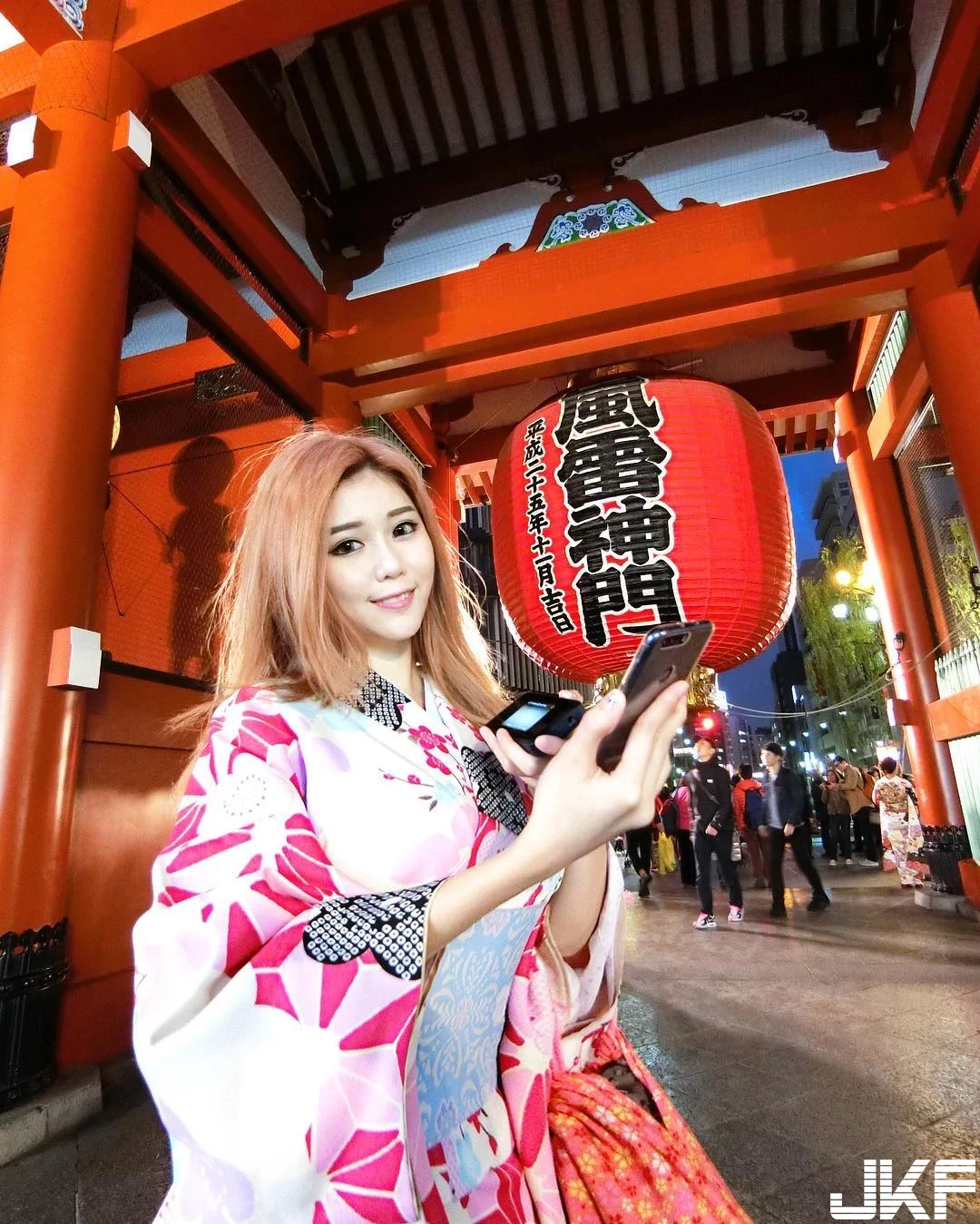 16809618.webp