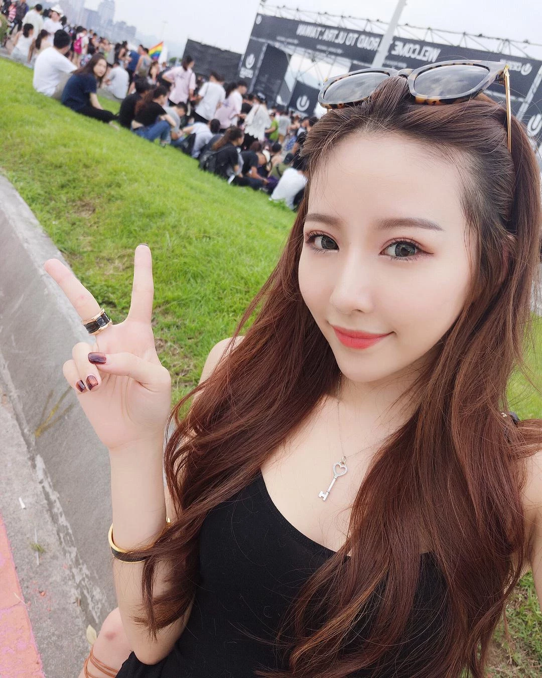 4099111.webp