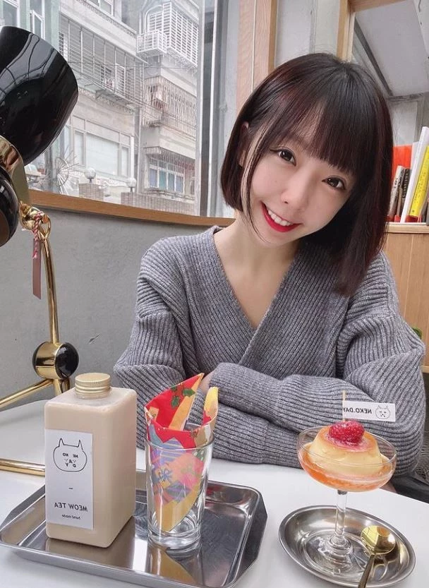 1672078.webp