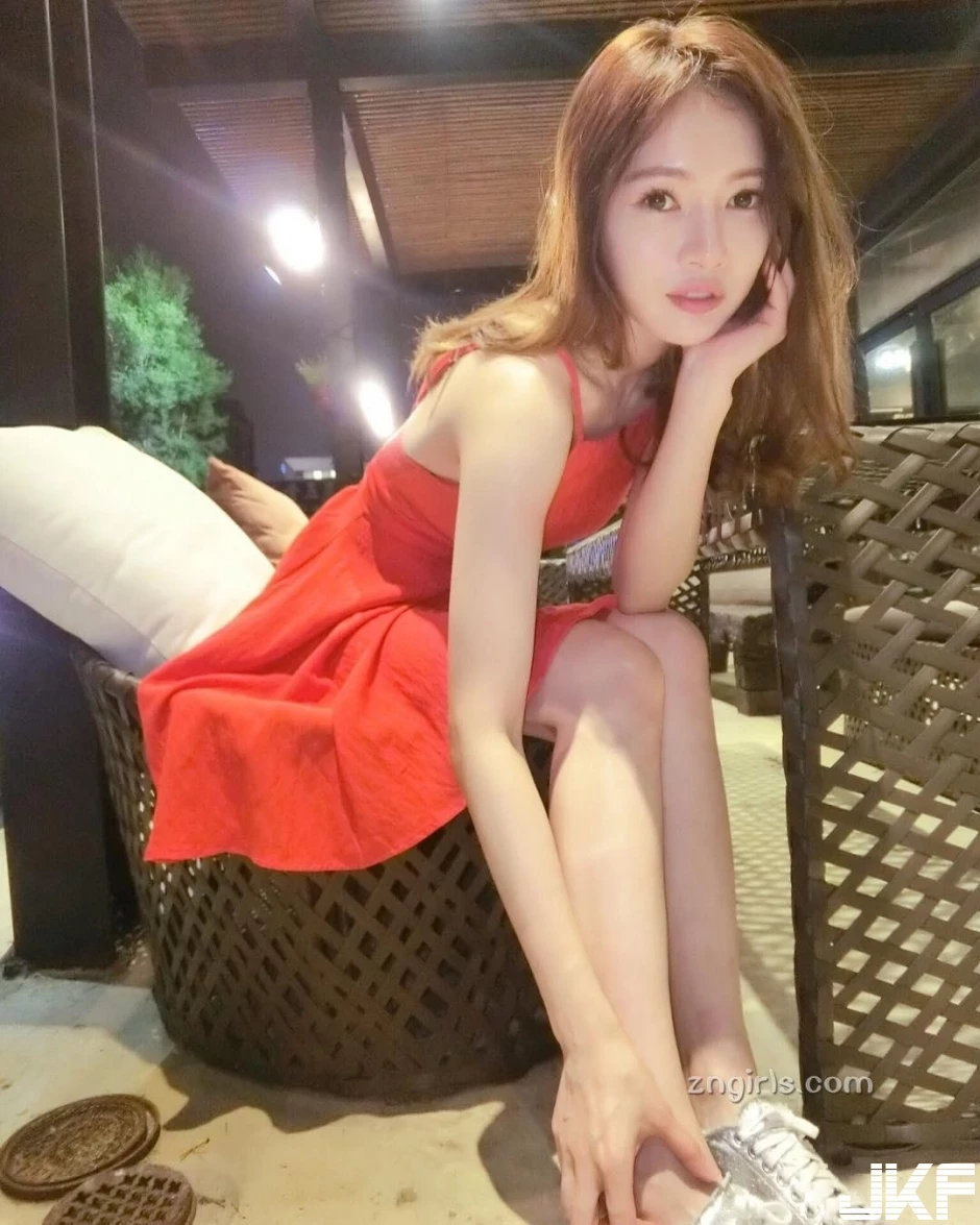 7268049.webp
