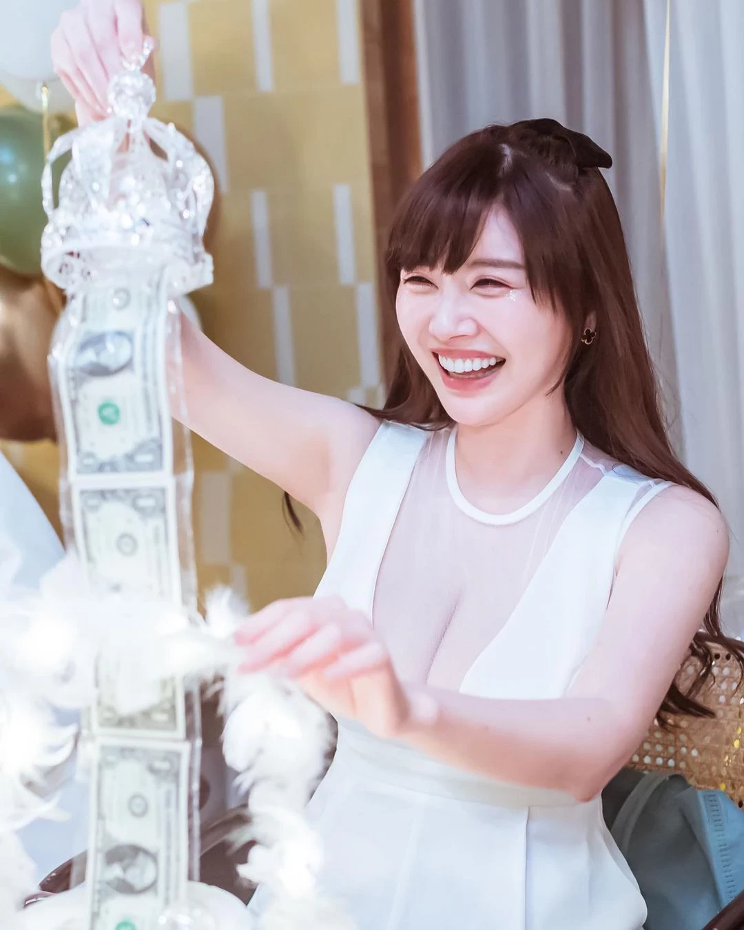 163645cx95yz15monm1657.webp