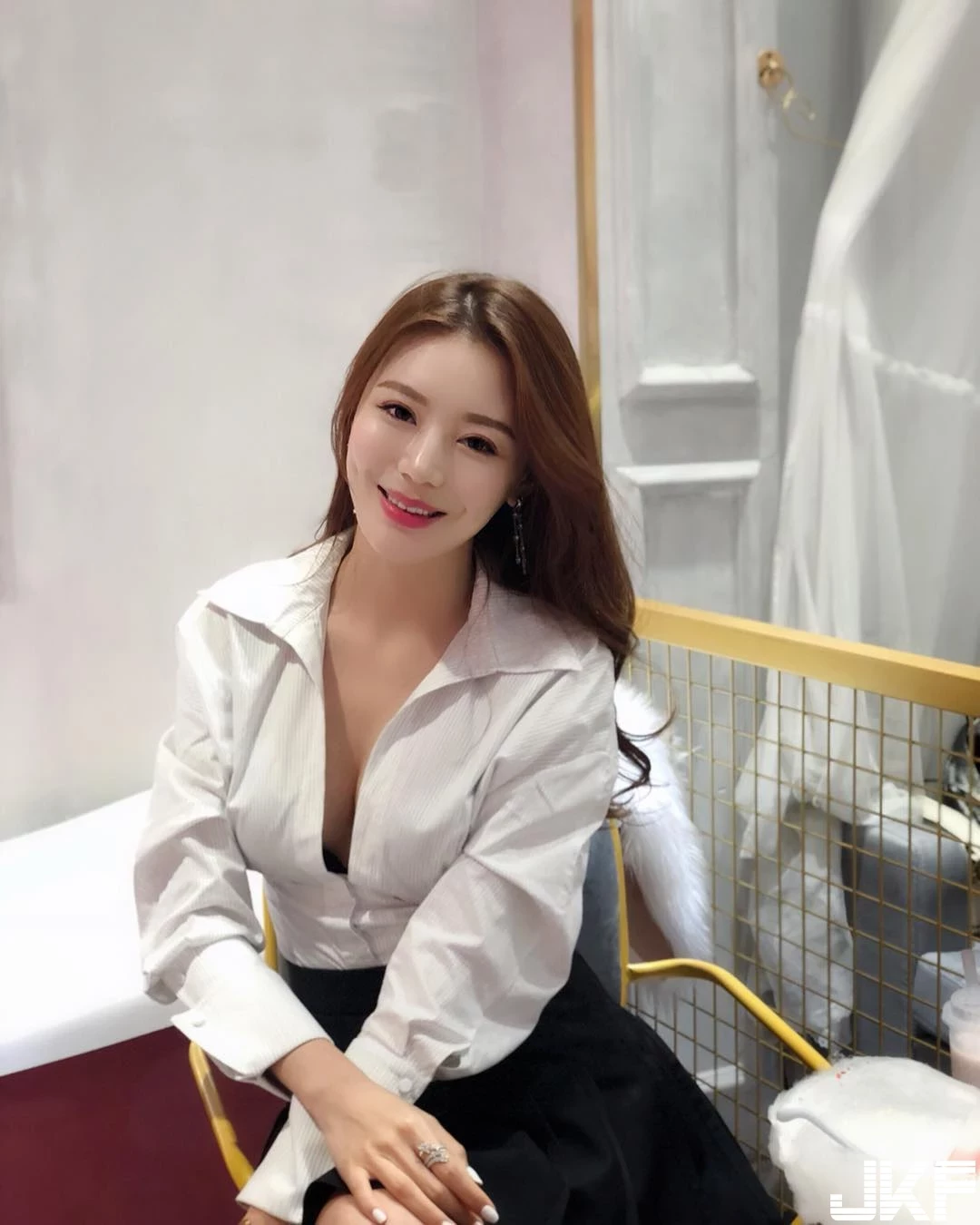 150057ol3v9sznn60cb0tw.webp