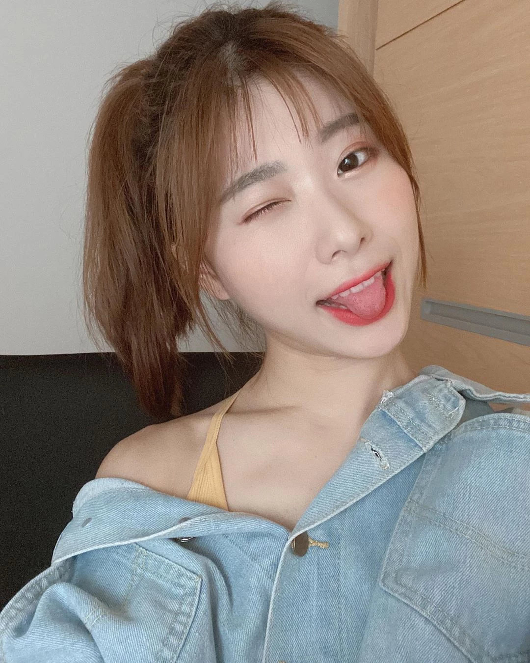 1729918.webp
