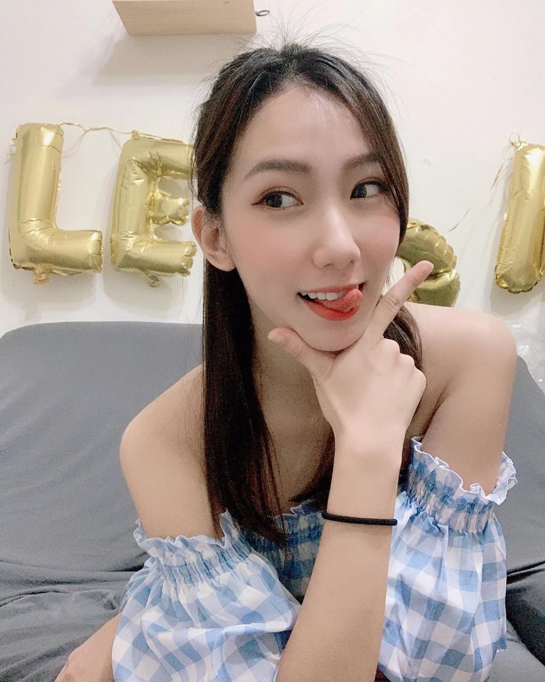 1729951.webp