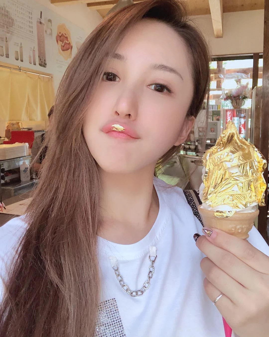 4156184.webp