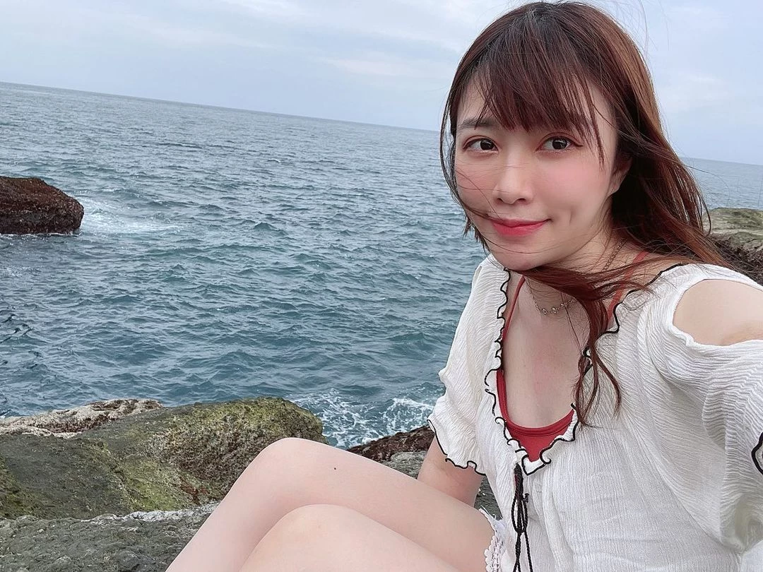 19527971.webp