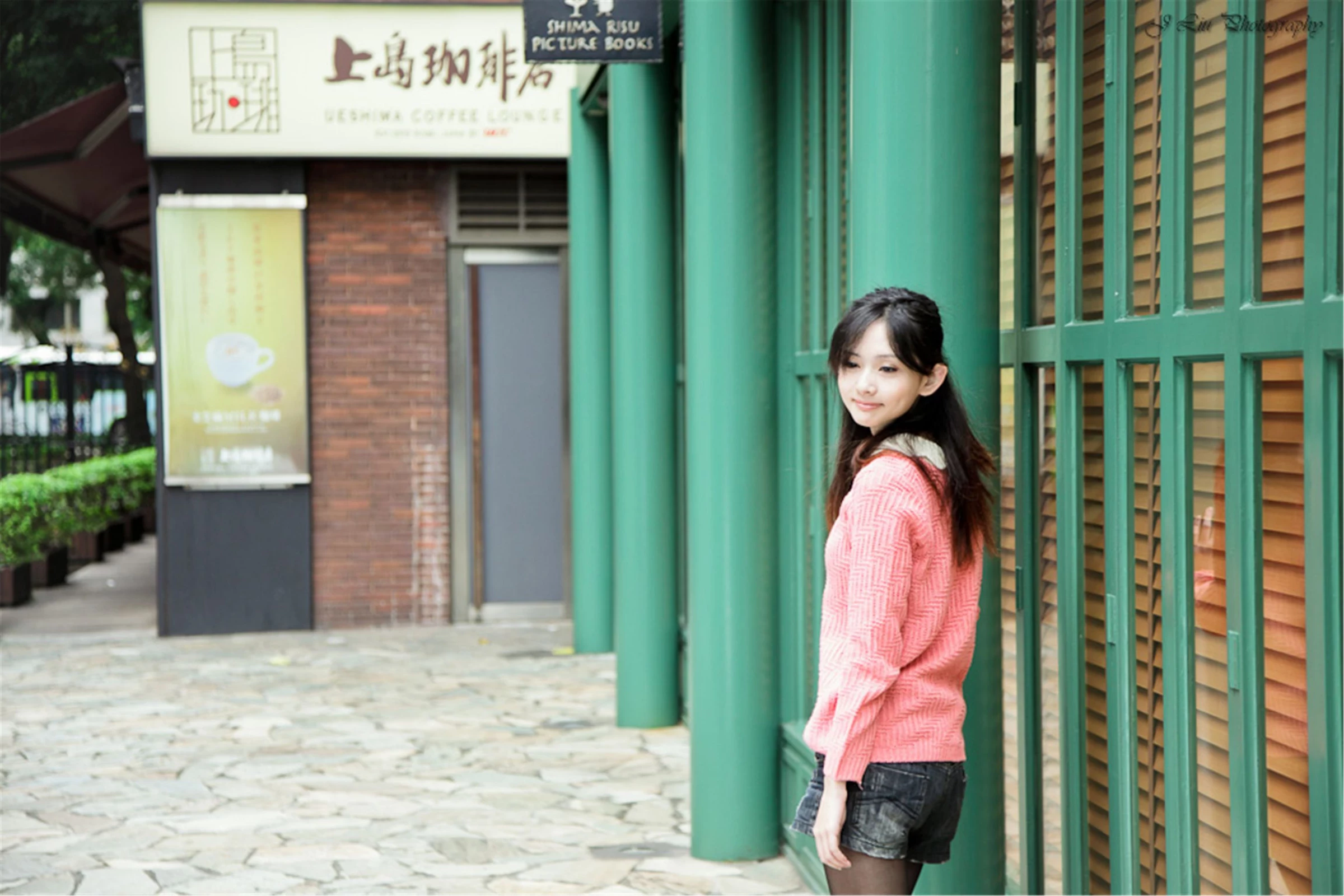 30743249.webp