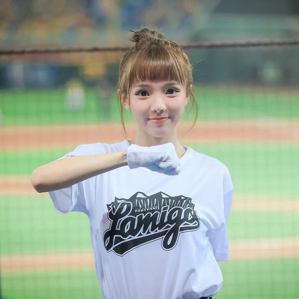 1765903.webp
