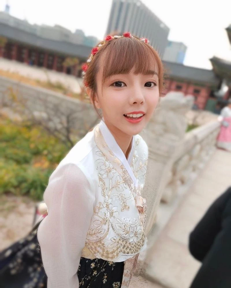 1765908.webp