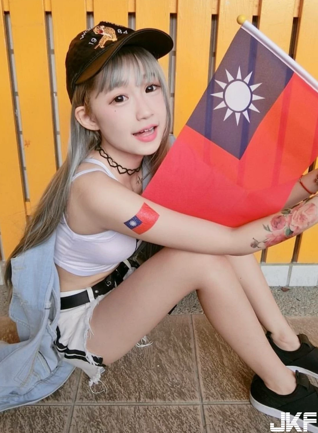 4594545.webp