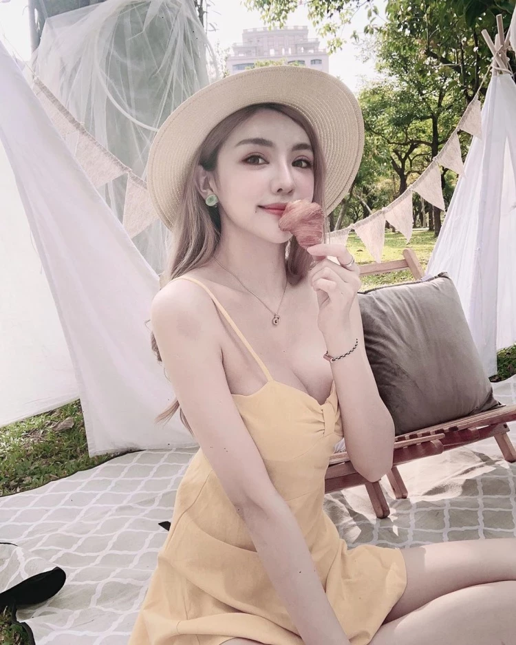 4084428.webp